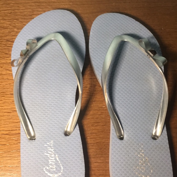 cute flip flops with bows